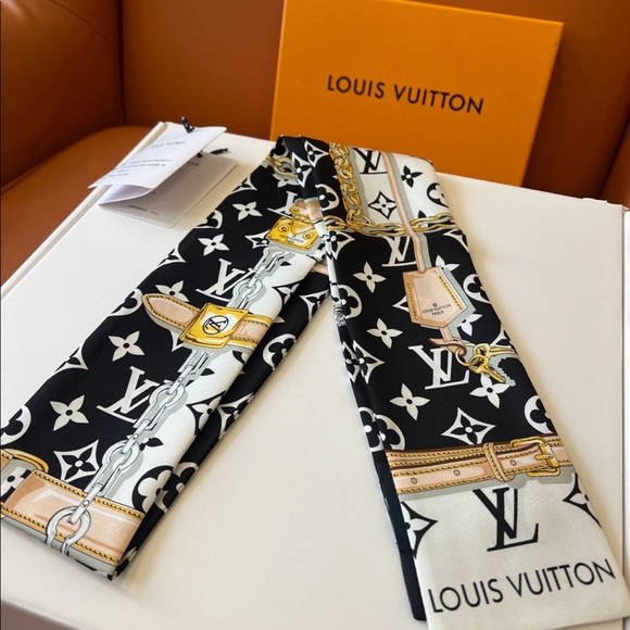 Louis Vuitton Accessories - Louis Vuitton Scarf